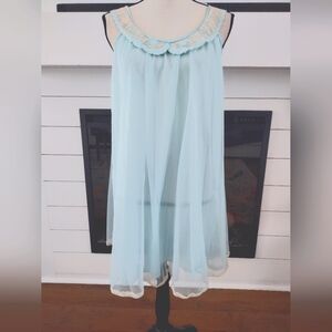 Vintage babydoll style nightgown Van Roalte